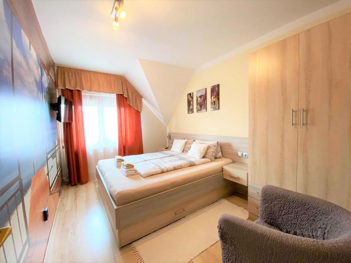 Apartman Siesta Buek - Buekfuerdo Bagian luar foto