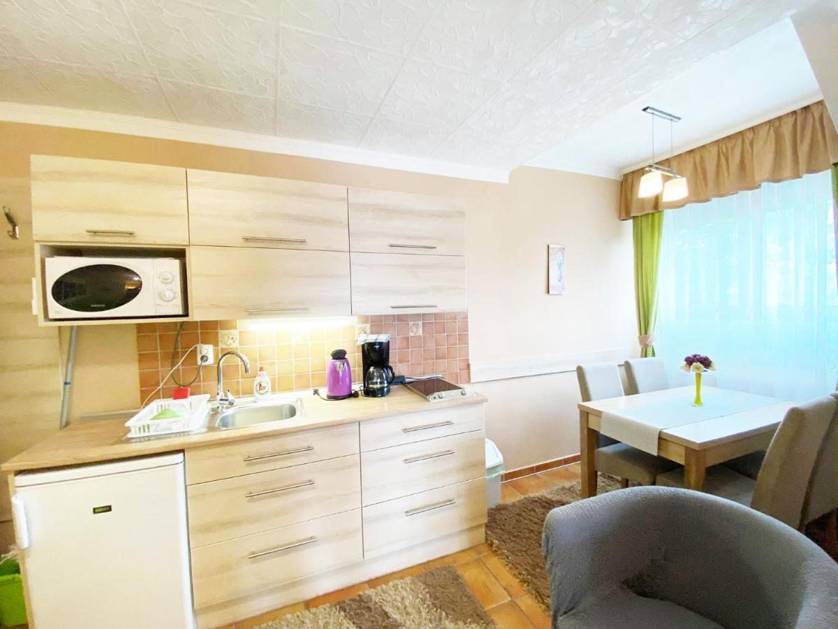 Apartman Siesta Buek - Buekfuerdo Bagian luar foto