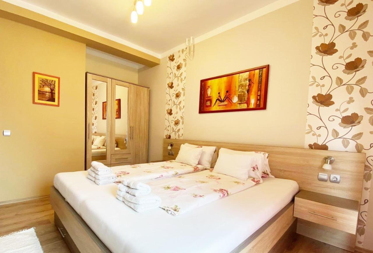 Apartman Siesta Buek - Buekfuerdo Bagian luar foto