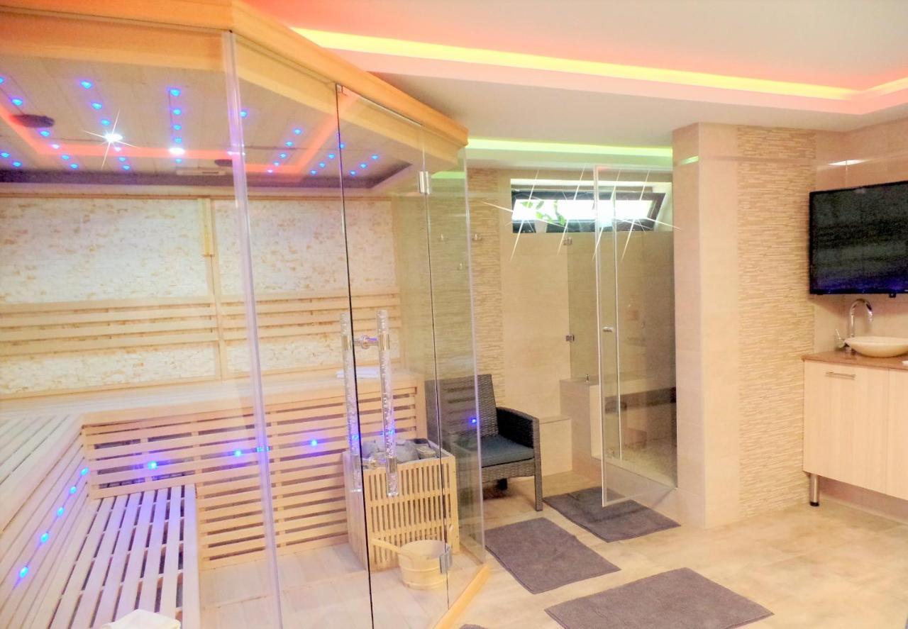 Apartman Siesta Buek - Buekfuerdo Bagian luar foto
