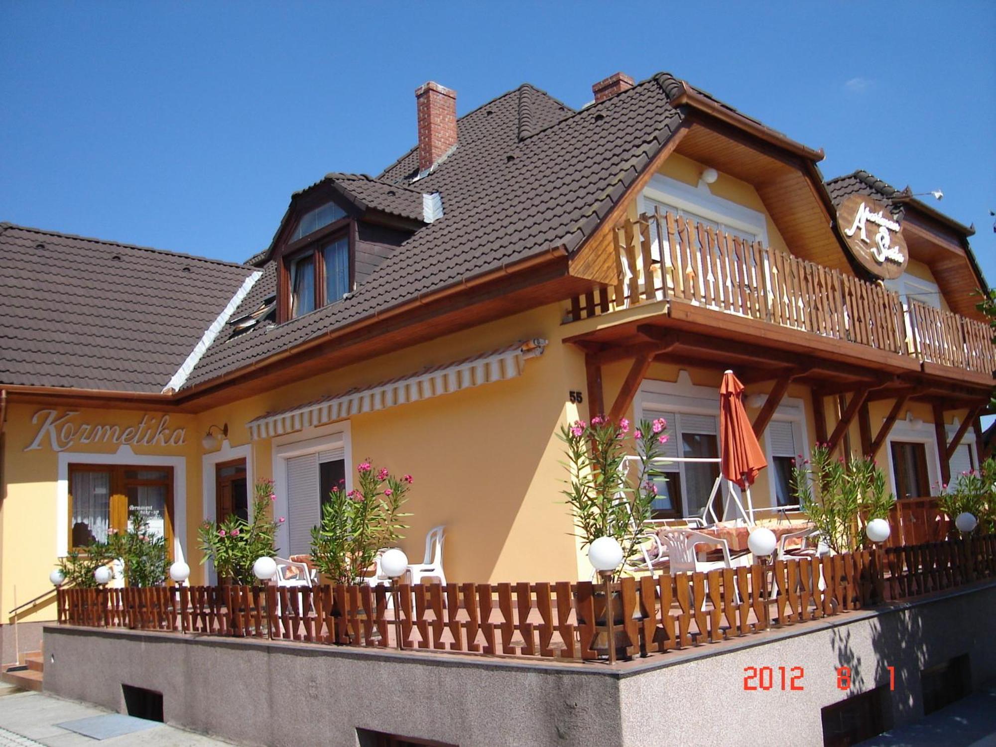 Apartman Siesta Buek - Buekfuerdo Bagian luar foto