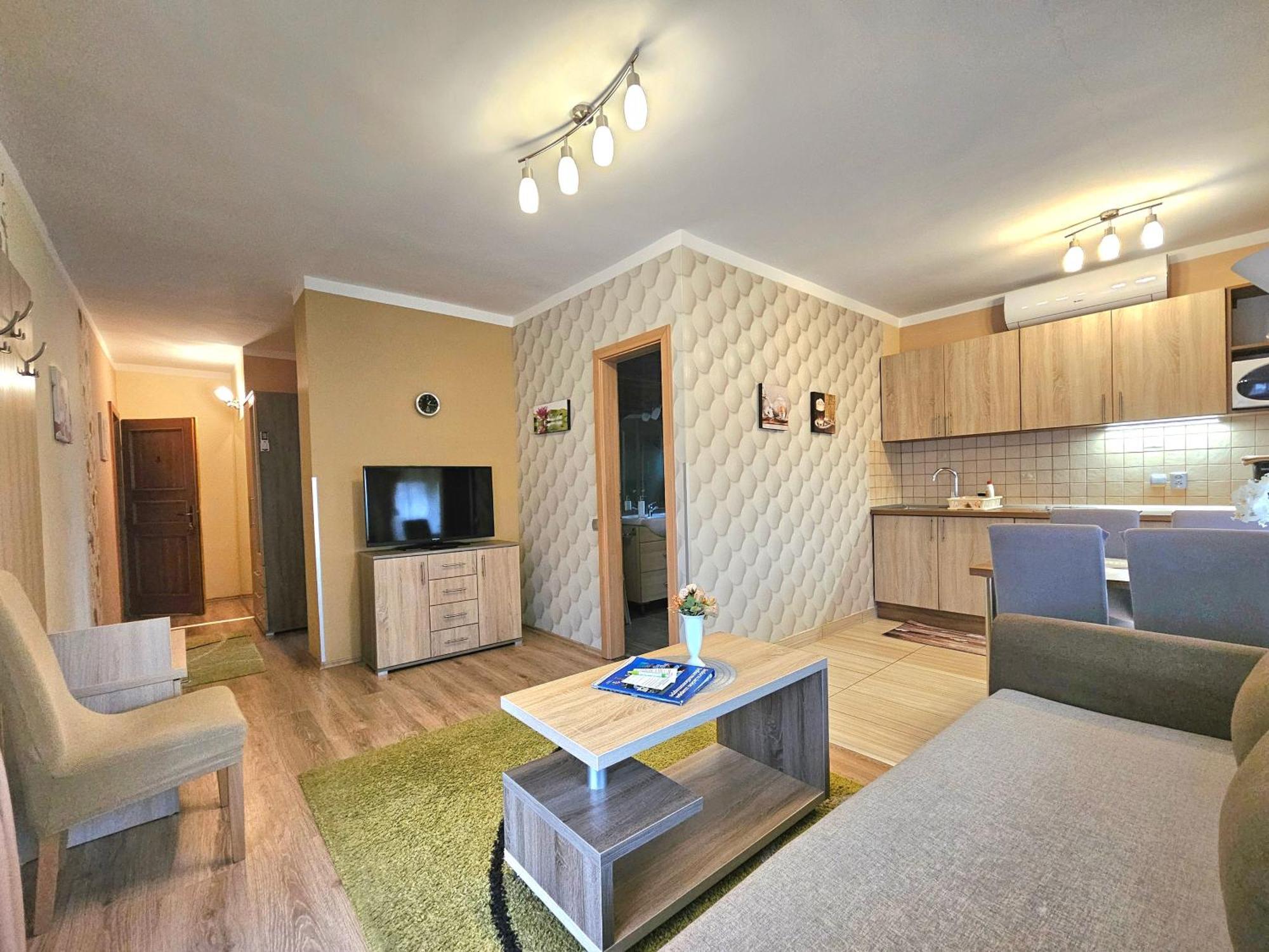 Apartman Siesta Buek - Buekfuerdo Bagian luar foto