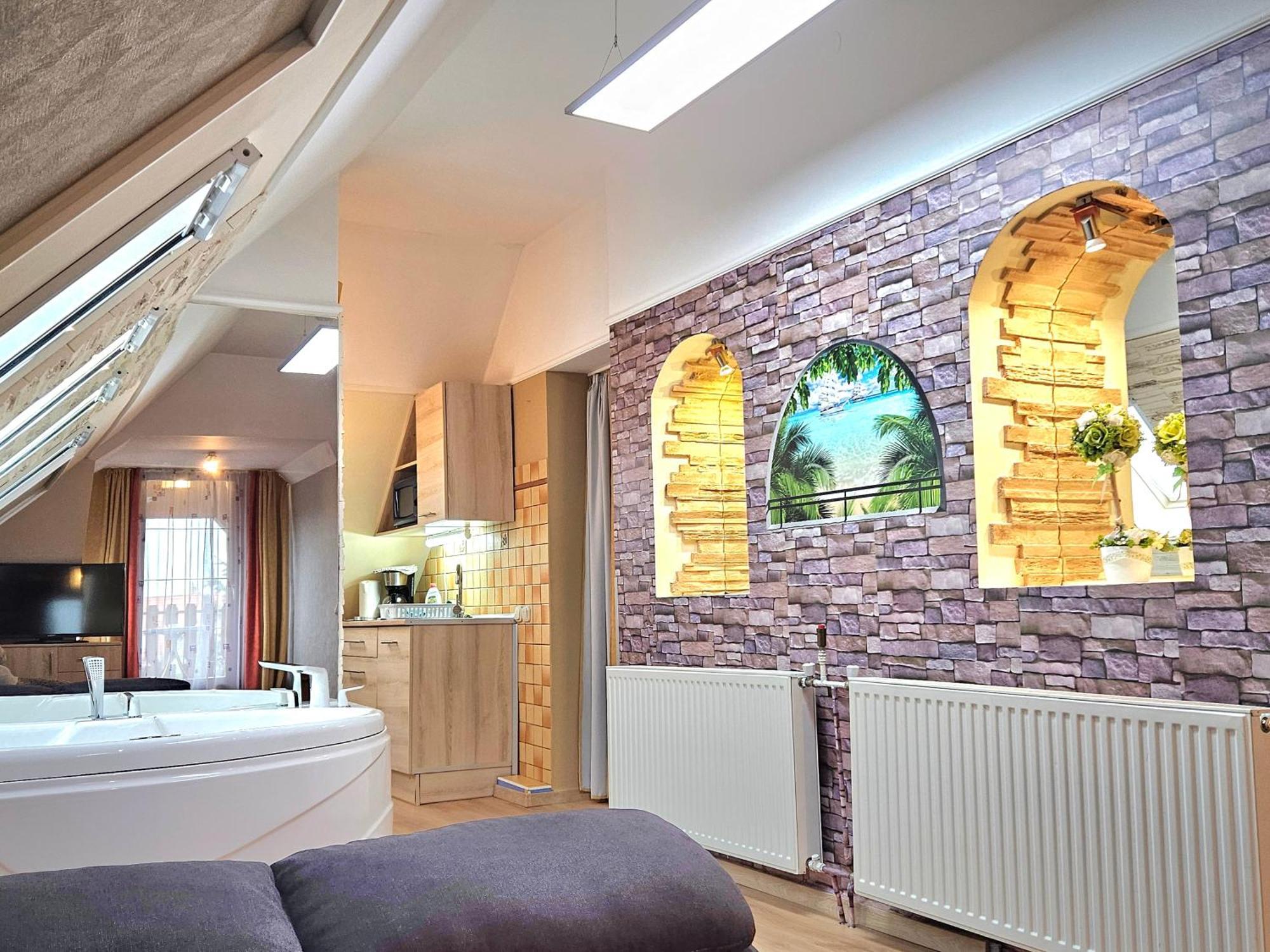 Apartman Siesta Buek - Buekfuerdo Bagian luar foto