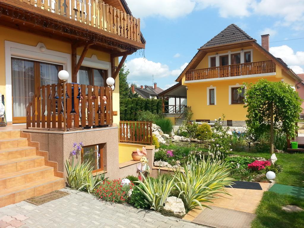 Apartman Siesta Buek - Buekfuerdo Bagian luar foto